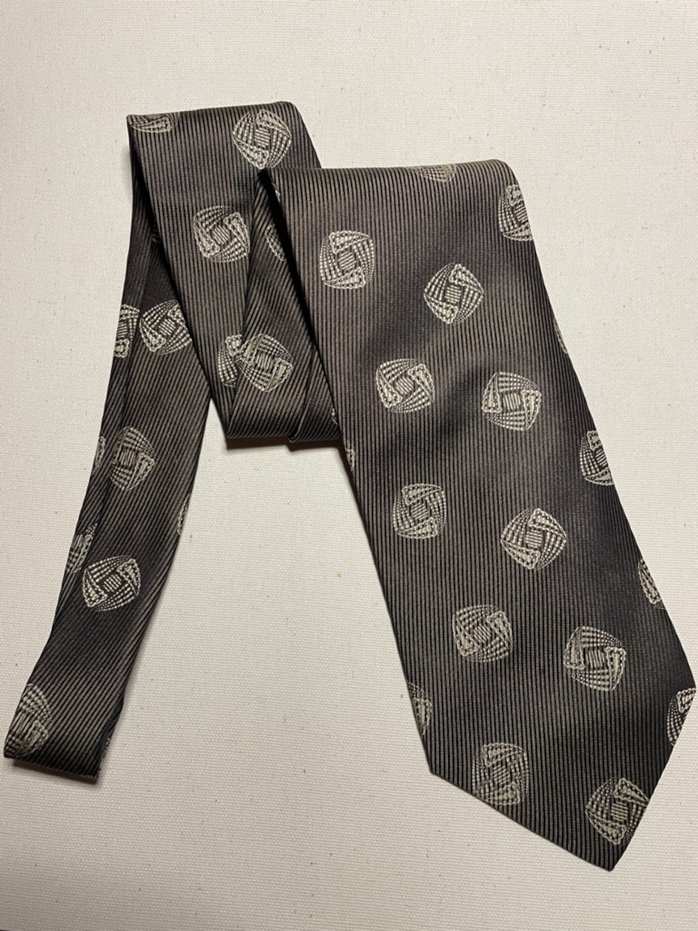 VALENTINO Silk Brown & Ivory Geometric Pattern Ribbed Preppy Formal Luxury Tie